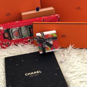 Hermès Perfume Soap (Free Hermès Table Book & Mystery Clothing)